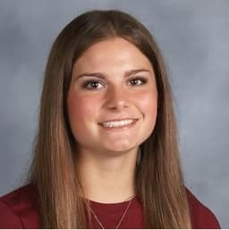 Savannah Queen headshot